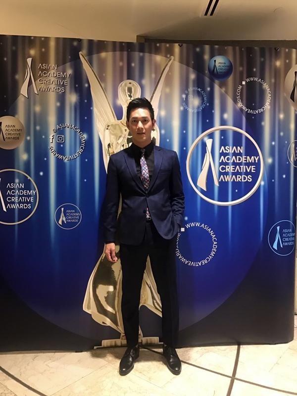 Song Luân hát nhạc phim Hậu duệ mặt trời cực ngọt trên sân khấu Giải thưởng Hàn lâm sáng tạo châu Á 2018-4