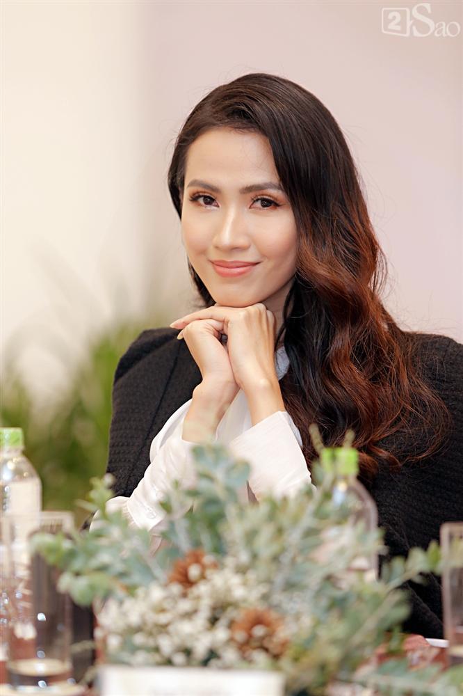 Phan Thị Mơ thừa nhận sụt cân không phanh sau khi thi Hoa hậu Đại sứ Du lịch Thế giới 2018-2