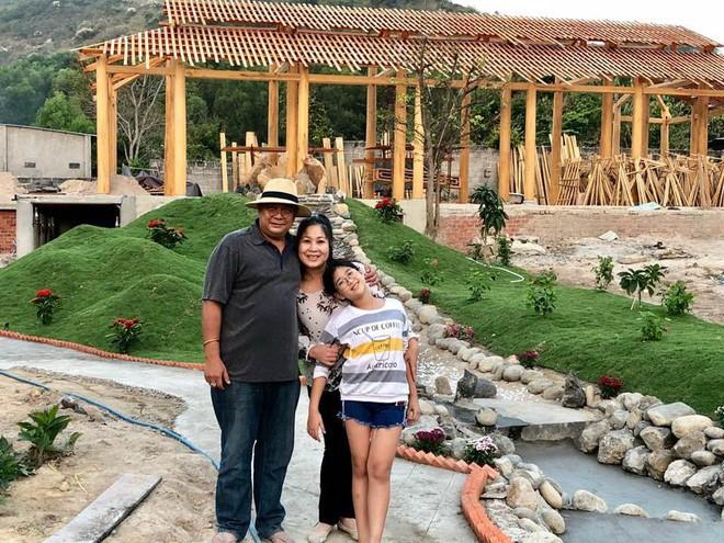 Hai con lớn giỏi giang, đa tài nhưng ít ai biết rằng nghệ sĩ Hồng Vân còn một cô út xinh xắn, nhiều tài lẻ không kém anh chị-2