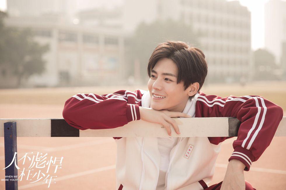 Sống Không Dũng Cảm Uổng Phí Thanh Xuân: Web drama hot nhất hiện nay-1