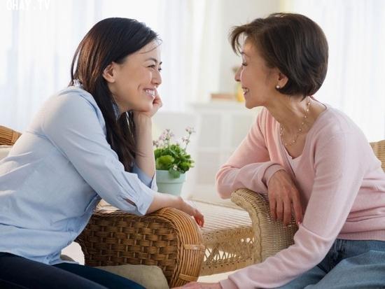 Hội chị em xôn xao chuyện mẹ chồng 'thưởng nóng' nàng dâu 10 triệu đồng