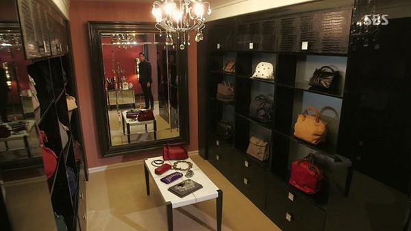 4 phòng chứa quần áo xa hoa, gây mê mẩn nhất trong drama Hàn-5