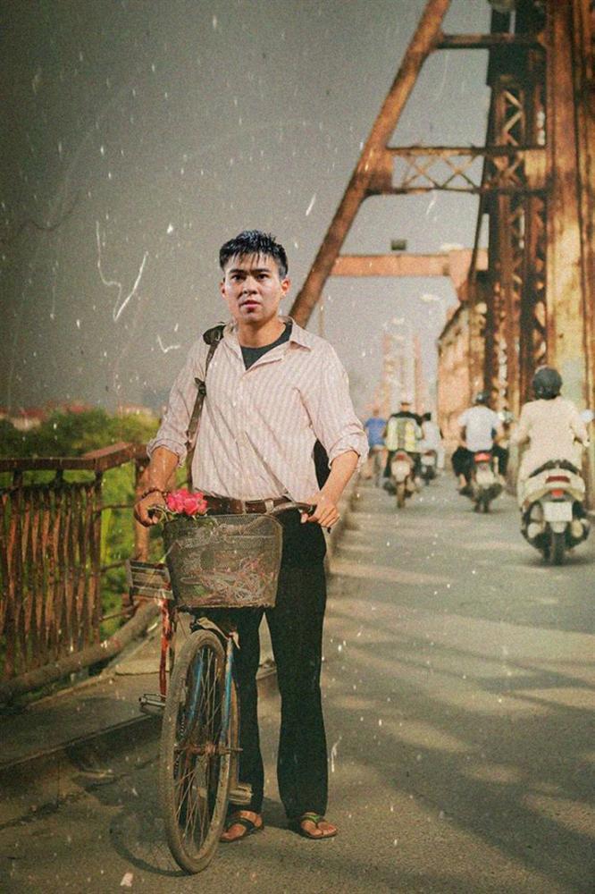 Loạt ảnh chế các tuyển thủ Việt Nam tranh thủ về quê bên vườn chuối, bờ ao tương tư như những chàng thơ gây sốt-2