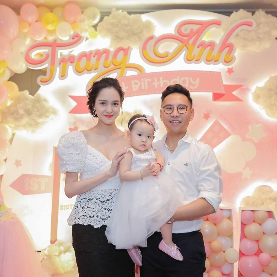 Rút khỏi làng giải trí, Á hậu Hoàng Anh tận hưởng cuộc sống hôn nhân hạnh phúc vạn người mơ-11