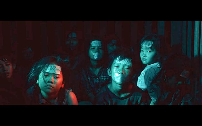 Ngô Thanh Vân đánh nhau ác liệt để cứu con gái khỏi tay bọn bắt cóc lấy nội tạng-8