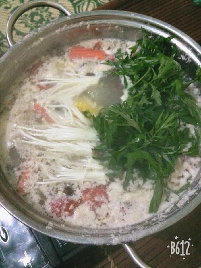 Thấy nước lẩu xuất hiện nhiều bọt, bà nội trợ lo lắng lên mạng hỏi chị em, và đây là lý giải cần biết-1