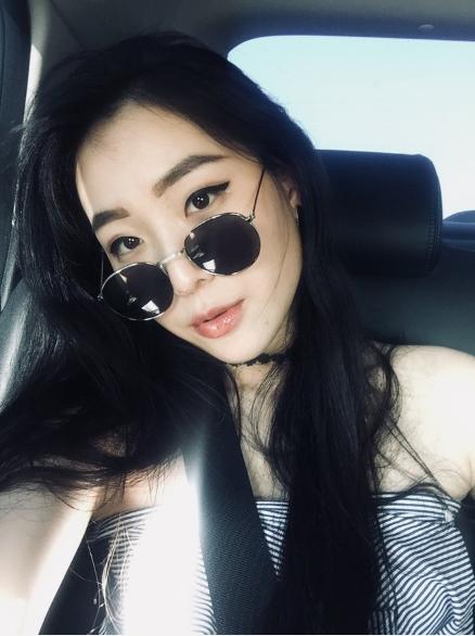 Nữ tiếp viên người Việt gốc Hoa nổi tiếng mạng xã hội bởi thân hình nóng bỏng, cuộc sống sang chảnh-1