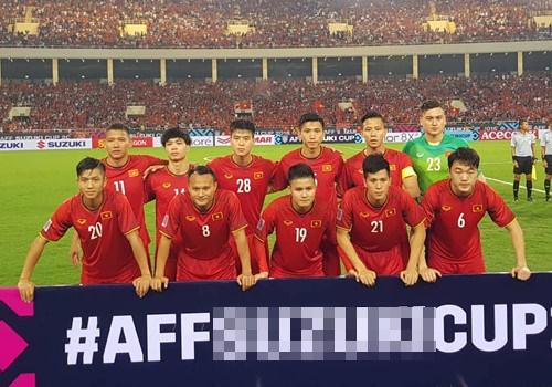 Quế Ngọc Hải: Từ cú song phi năm ấy đến cái ôm ấm áp giải cứu CĐV trên sân-4