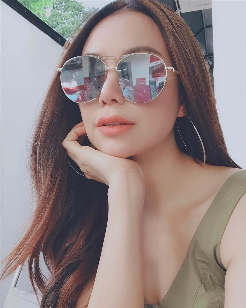 Đã là mẹ bỉm sữa, Trà Ngọc Hằng vẫn thích gây sốc với khoảnh khắc khoe nội y xốn con mắt-2