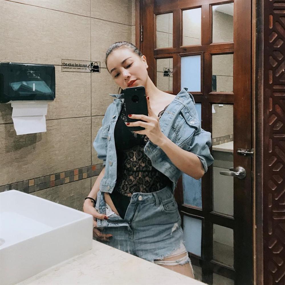 Đã là mẹ bỉm sữa, Trà Ngọc Hằng vẫn thích gây sốc với khoảnh khắc khoe nội y xốn con mắt-1