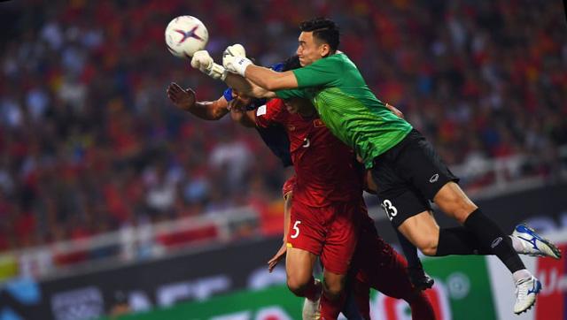 Cầu thủ tuyển Việt Nam: Người nghi án theo vợ bỏ cuộc chơi, kẻ bị mỉa mai ham showbiz quên nhiệm vụ-7