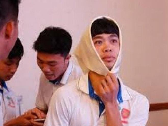 Dũng mãnh trên sân cỏ nhưng ngoài đời Công Phượng lại cute lạc lối-6