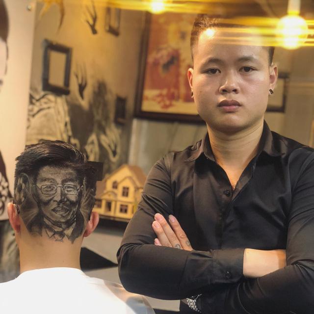 CĐV đua nhau cắt đầu Park Hang-seo cổ vũ tuyển Việt Nam giành chiến thắng-2