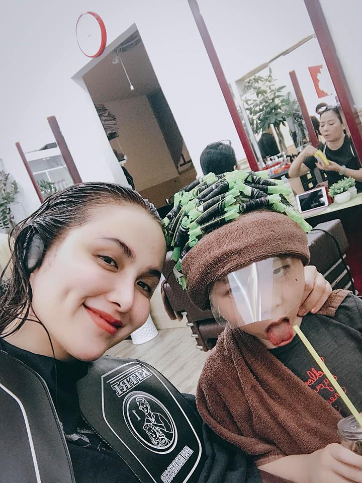 Phương Trinh Jolie hô hào mọi người xuống đường đi bão vì đội tuyển bóng đá Việt Nam-3