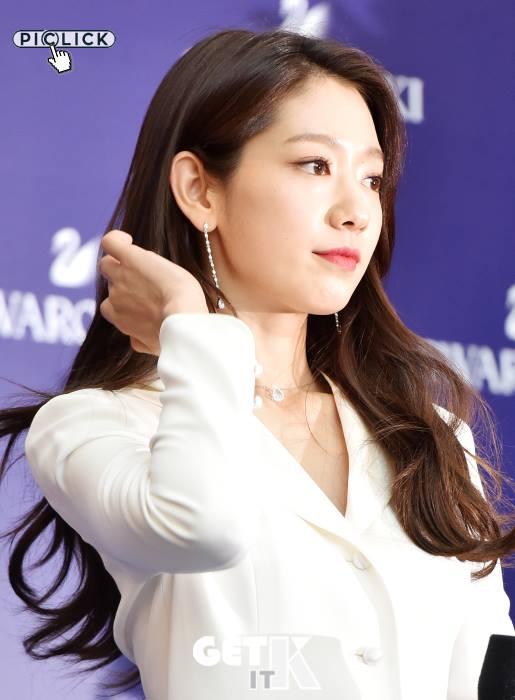 Sao make over: Tăng cân mất kiểm soát, Nam Em lộ nọng cằm - Angela Phương Trinh lấy lại phong độ-10