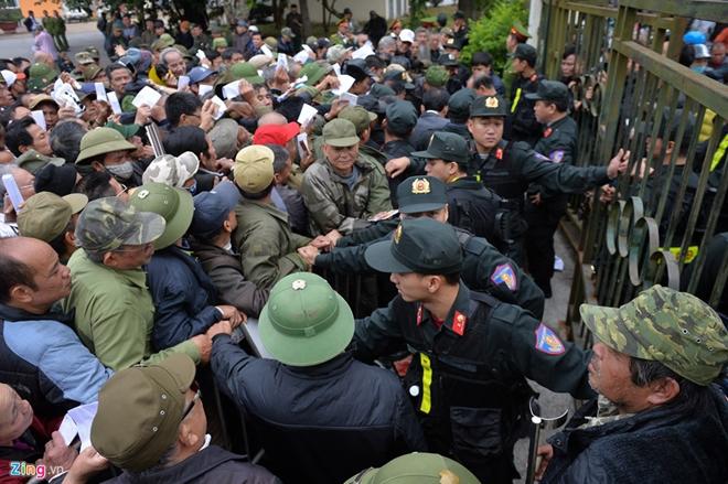 Xông vào VFF đòi vé, xin đừng làm tổn hại đến hình ảnh các thương binh-1