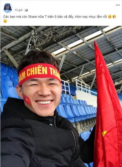 Đã tìm ra danh tính của thanh niên não cá vàng, một mình một sân xem trận Việt Nam - Malaysia tối qua-1