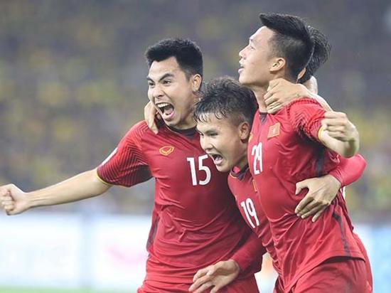 Hòa đáng tiếc Malaysia, đội tuyển Việt Nam vẫn nhận thưởng 'nóng' tiền tỷ