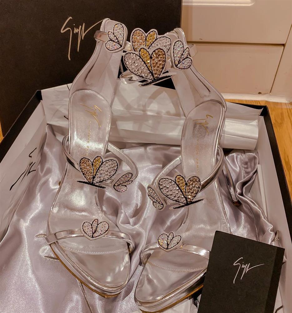 Phạm Hương khoe đón Noel sớm, fan thắc mắc: Chị Tổng ở Việt Nam hay Mỹ?-8