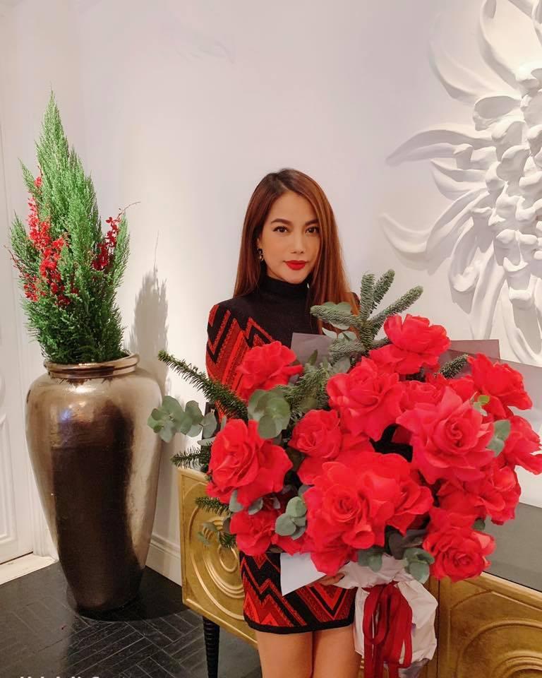 Phạm Hương khoe đón Noel sớm, fan thắc mắc: Chị Tổng ở Việt Nam hay Mỹ?-11