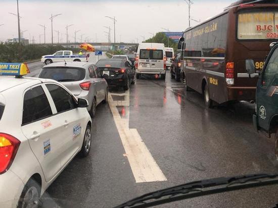 Phát hiện thi thể phụ nữ không nguyên vẹn ở cao tốc Hà Nội - Bắc Giang