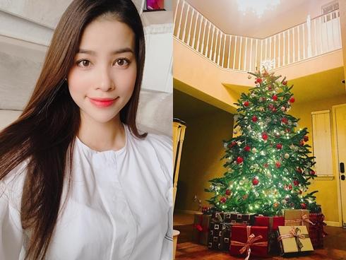 Phạm Hương khoe đón Noel sớm, fan thắc mắc: 'Chị Tổng ở Việt Nam hay Mỹ?'