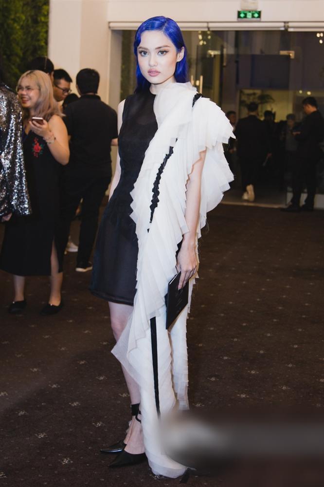 Mỹ Tâm già đi cả chục tuổi với mốt tóc nâu môi trầm, Ái Phương đẫy đà như mệnh phụ phu nhân-6