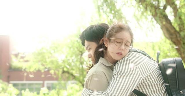 Người đàn bà 1 đời chồng có 2 con vẫn dại trai như gái mới lớn-1