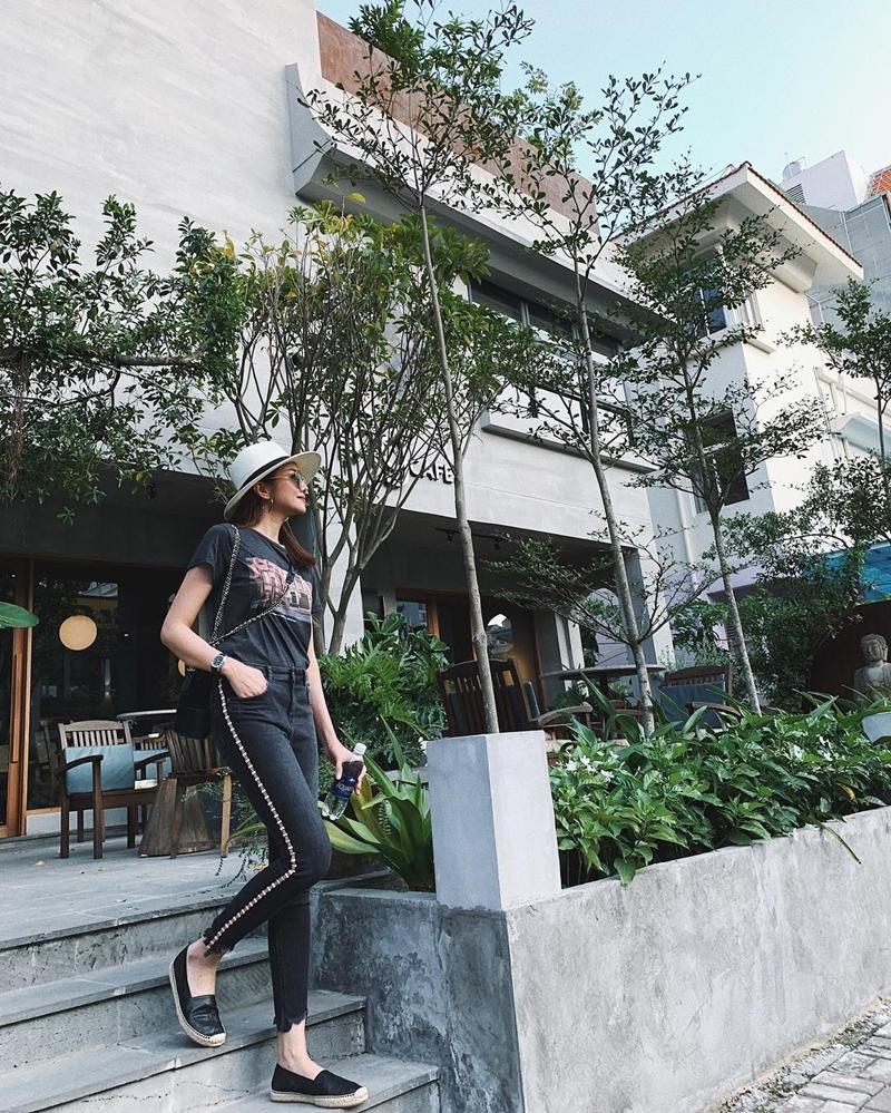 STREET STYLE sao Việt: Hồ Ngọc Hà diện áo hơn 200 triệu - Angela Phương Trinh hóa công chúa tuyết-8