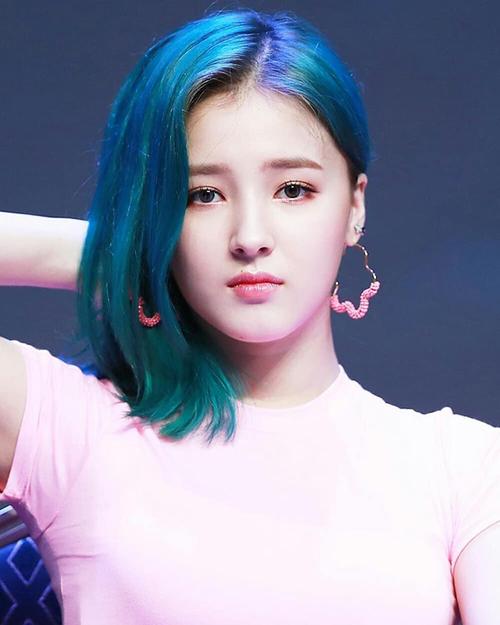 Những kiểu tóc làm mưa làm gió ở Kpop trong năm 2018-4