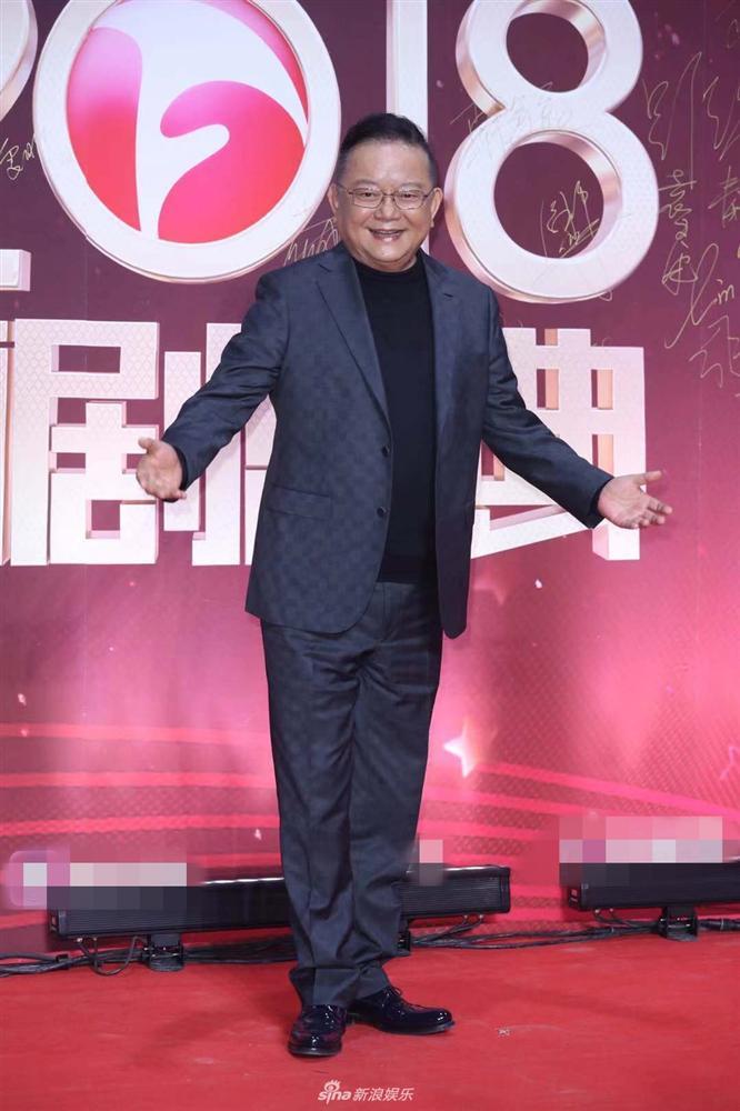 Thảm đỏ Quốc Kịch Thịnh Điển: Dàn sao Diên Hi Công Lược hội ngộ, không ngại hở giữa thời tiết lạnh giá-18