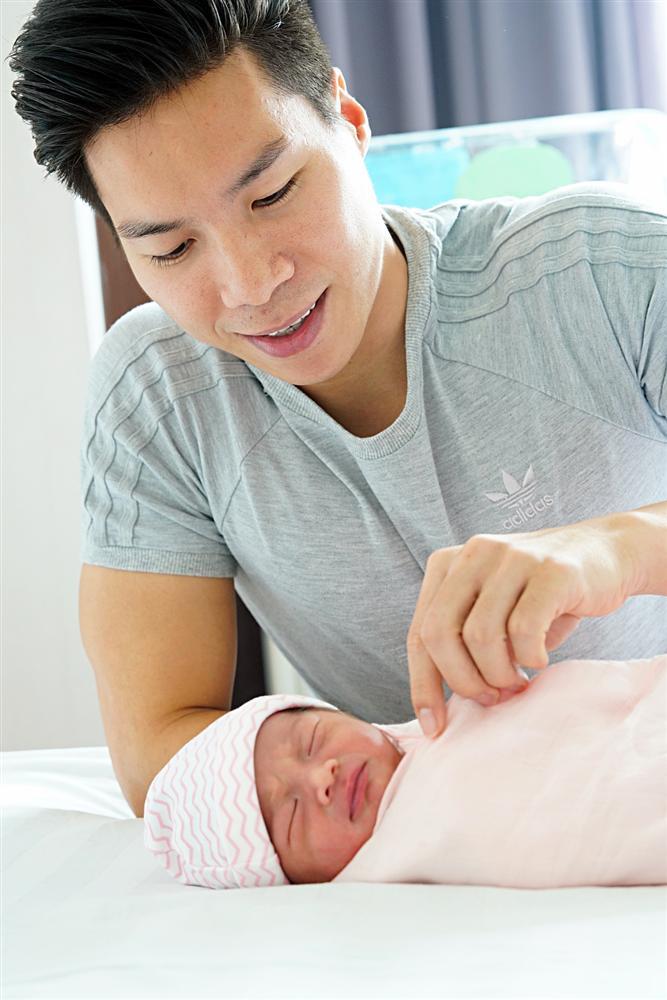 Tan chảy trước tâm thư gửi con gái vừa chào đời của của hoàng tử xiếc Quốc Nghiệp-7