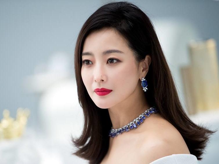 Bất ngờ với bảng xếp hạng diễn viên truyền hình được yêu thích nhất tại Hàn Quốc năm 2018-9