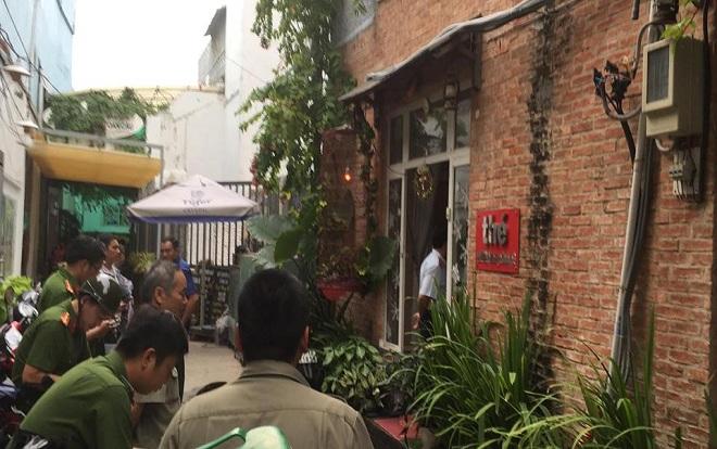 Đánh sập thiên đường sung sướng đồng tính nam trá hình trong tiệm cạo mặt, gội đầu ở Sài Gòn-1