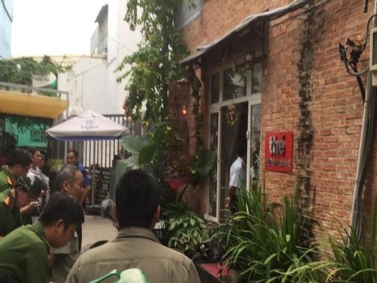 Đánh sập 'thiên đường sung sướng' đồng tính nam trá hình trong tiệm cạo mặt, gội đầu ở Sài Gòn