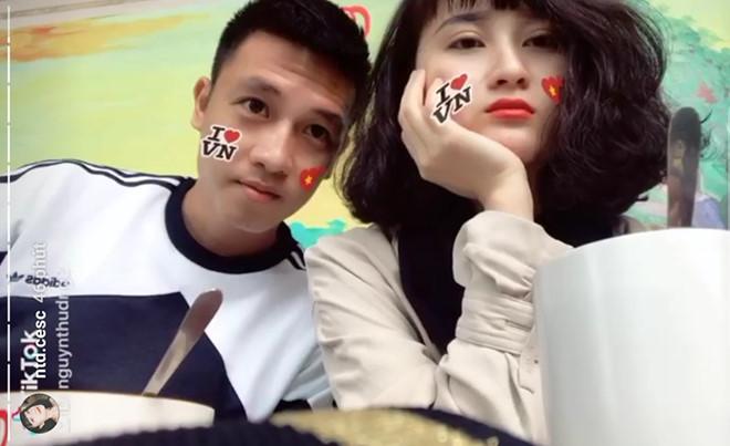 Hồng Duy khoe tóc mới, Huy Hùng hẹn hò với bạn gái trong ngày nghỉ-2