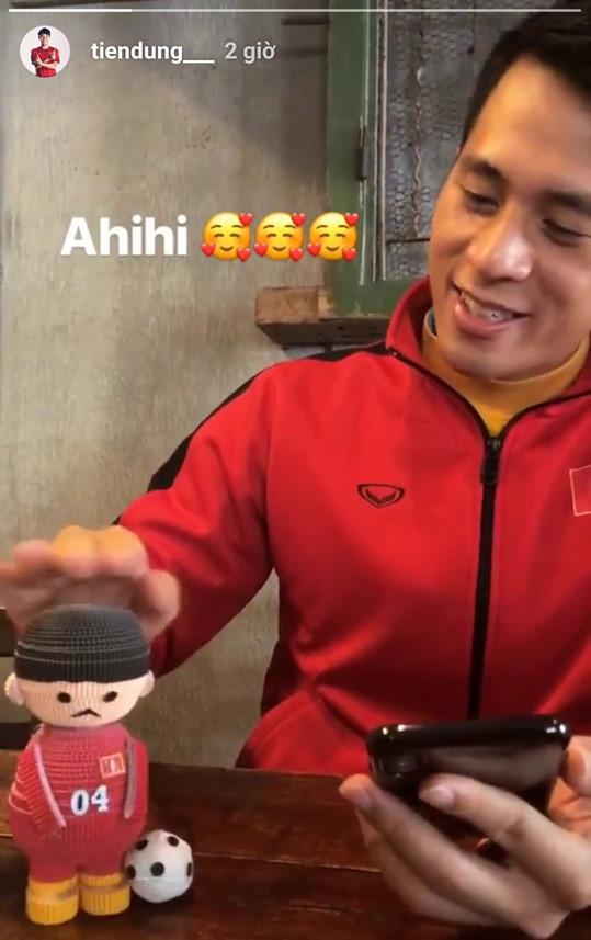 Hồng Duy khoe tóc mới, Huy Hùng hẹn hò với bạn gái trong ngày nghỉ-3