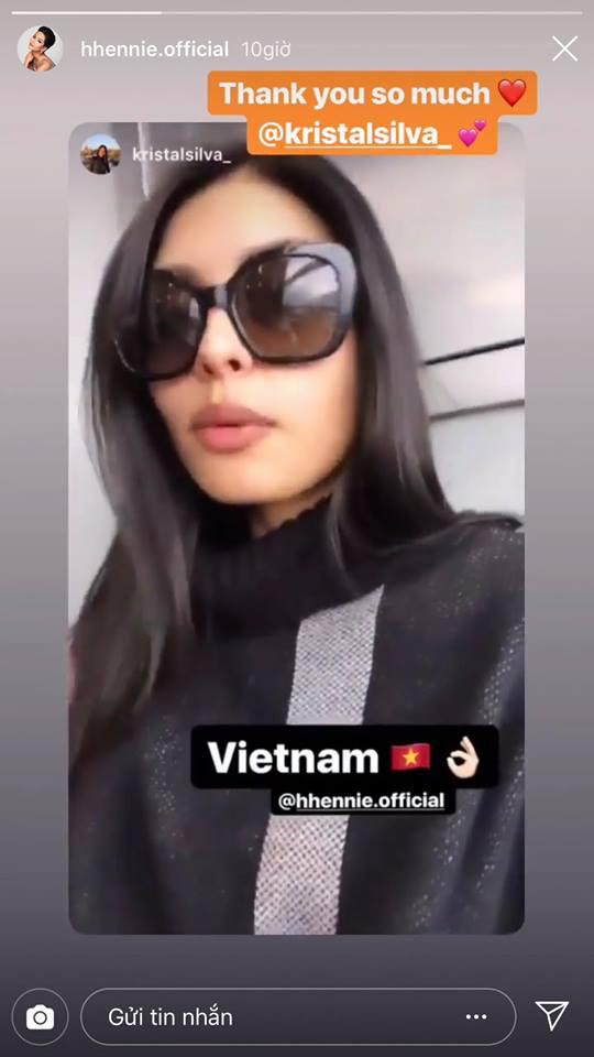 Hoa hậu khắp nơi trên thế giới shock nặng vì pha tung váy tuyệt phẩm của HHen Niê tại Miss Universe 2018-11