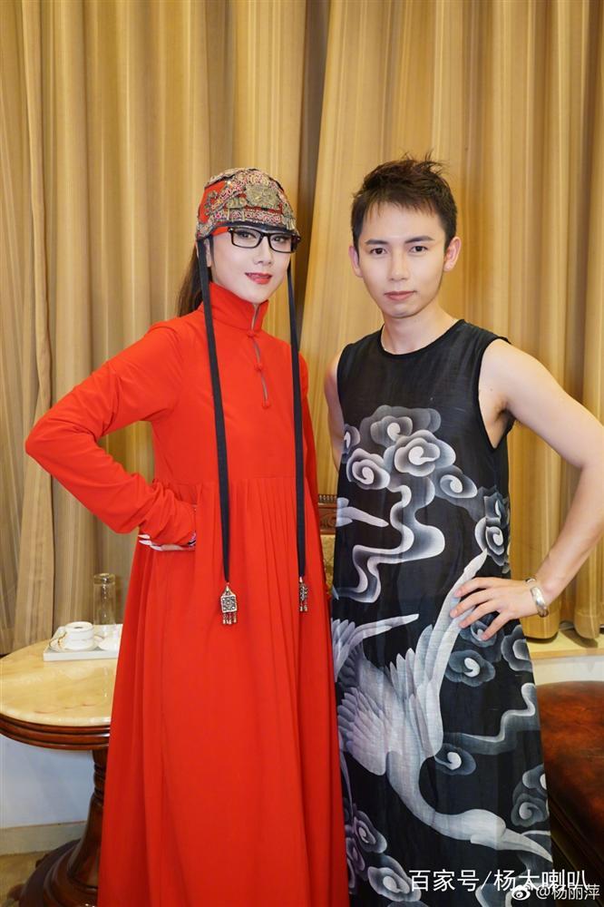 60 tuổi, mỹ nhân Anh hùng xạ điêu gây choáng ngợp khi khoe lưng trần nuột nà đến thiếu nữ 18 phải khóc thét-7