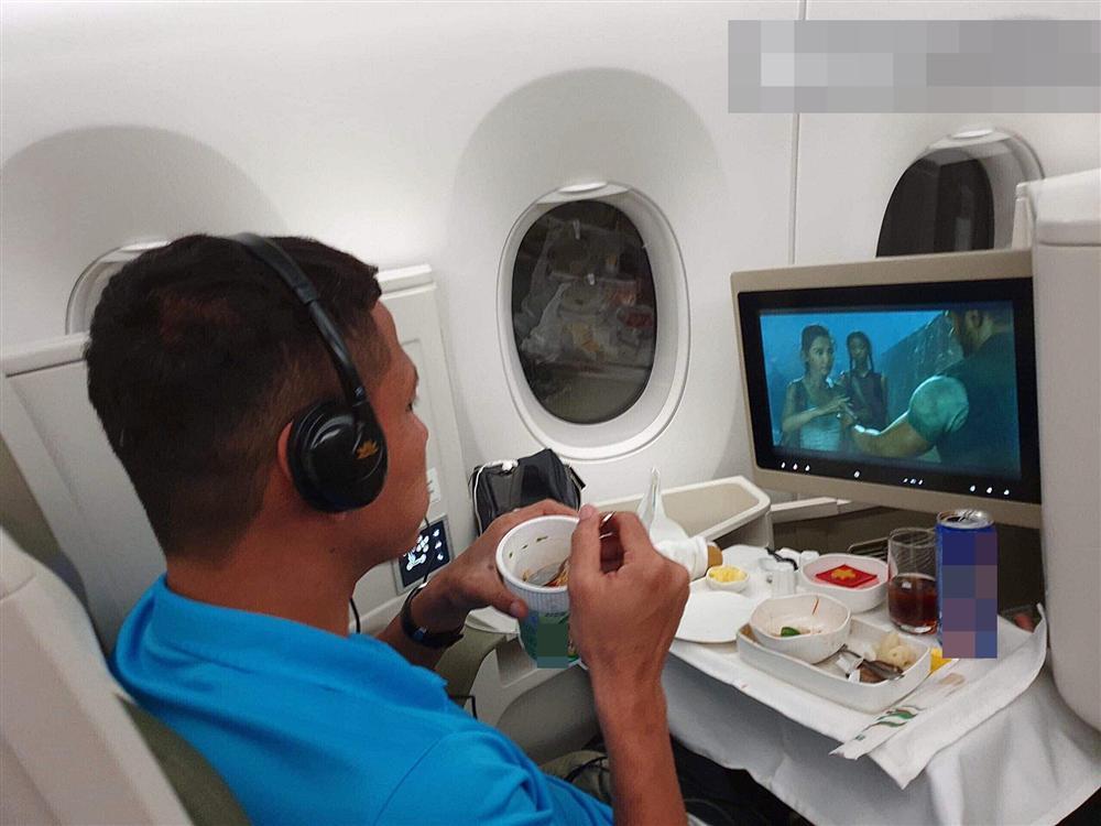 Hóa ra Quang Hải và Quế Ngọc Hải của tuyển Việt Nam lại là fan của bộ phim đình đám này!-4