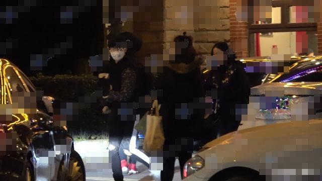 Phạm Băng Băng bịt kín mít cùng Lý Thần đi ăn lẩu, lập tức tên Phạm Gia leo top 1 tìm kiếm-6