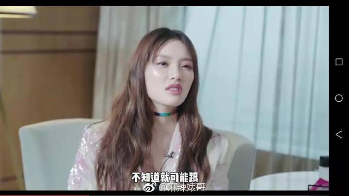 Người tình 9x của Châu Tinh Trì lộ mặt cứng đờ khiến không ai nhận ra mỹ nhân ngư đình đám một thời-1