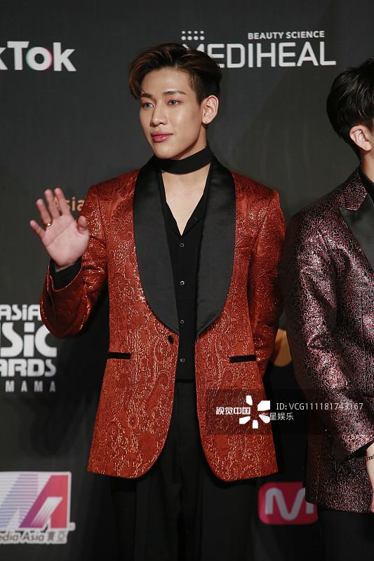 Song Joong Ki - Ahn Jae Hyun cùng BTS và Wanna One đổ bộ thảm đỏ MAMA 2018-23