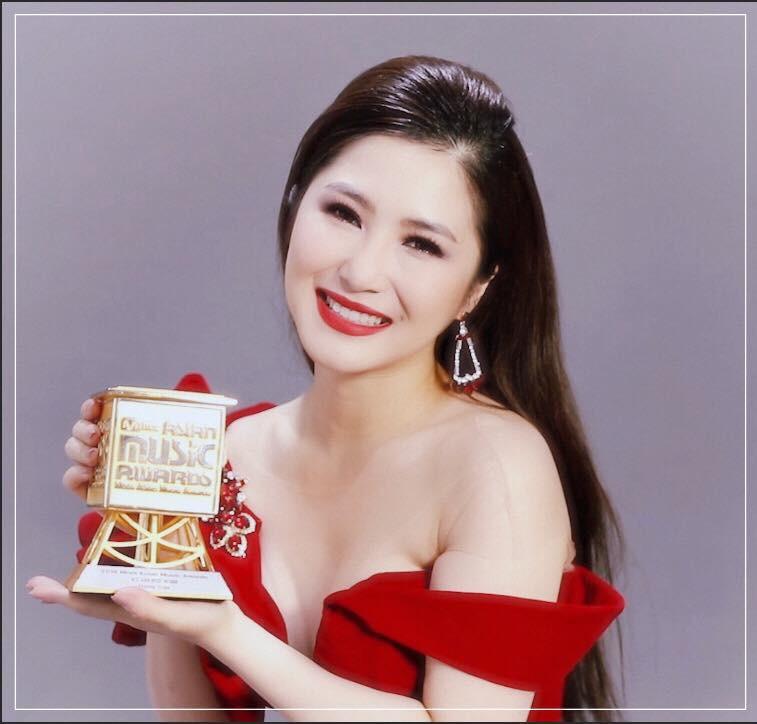Thật bất ngờ! Hương Tràm nhận giải Nghệ sĩ châu Á xuất sắc nhất tại MAMA 2018-1