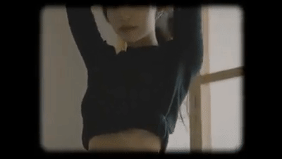 Đánh dấu tuổi 22, Mẫn Tiên tung clip thanh xuân sexy đến nghẹt thở-2