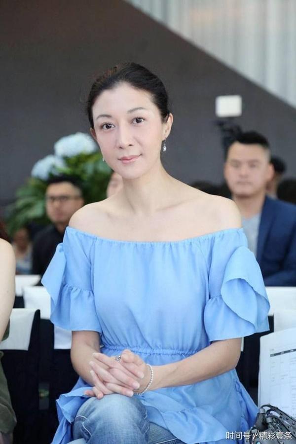 Tình cũ Thành Long: Hoa hậu 17 tuổi và cái giá vì lối sống trác táng-5