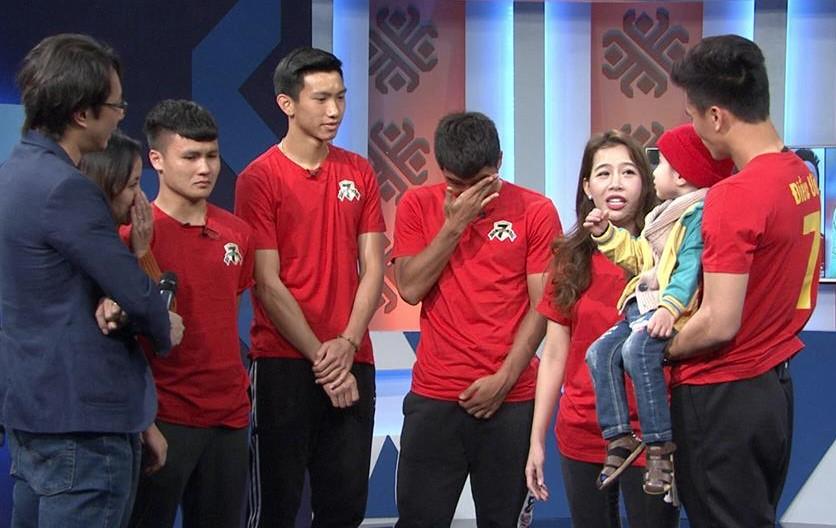 Tranh thủ thời gian nghỉ hiếm hoi tham gia Điều ước thứ 7, dàn cầu thủ U23 quyết tâm giành cúp vàng tặng fan nhí bị u não-2