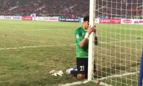 Không chỉ đẳng cấp trên sân cỏ, thủ môn Văn Lâm còn chuốc mê chị em nhờ body cực phẩm và style soái ca-1