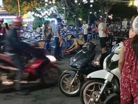 Nam thanh niên bị truy sát, chém lìa bàn tay trên phố Nam thanh niên bị truy sát, chém lìa bàn tay trên phố
