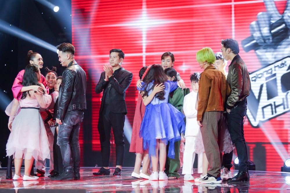Sau khi gây sốt với Ngắm hoa lệ rơi, thí sinh bị cho là cài cắm vào The Voice Kids đắt show như ngôi sao-5